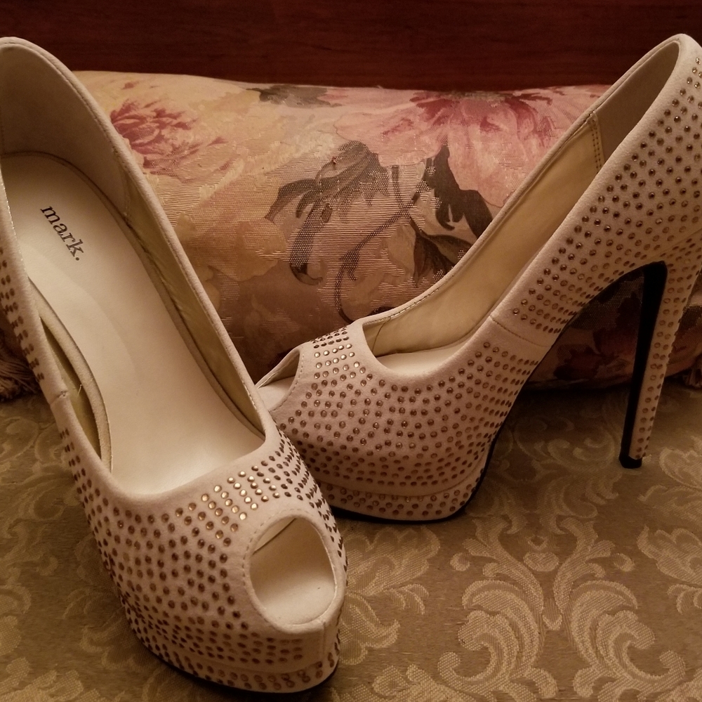 Rhinestone platform heels NWOT
